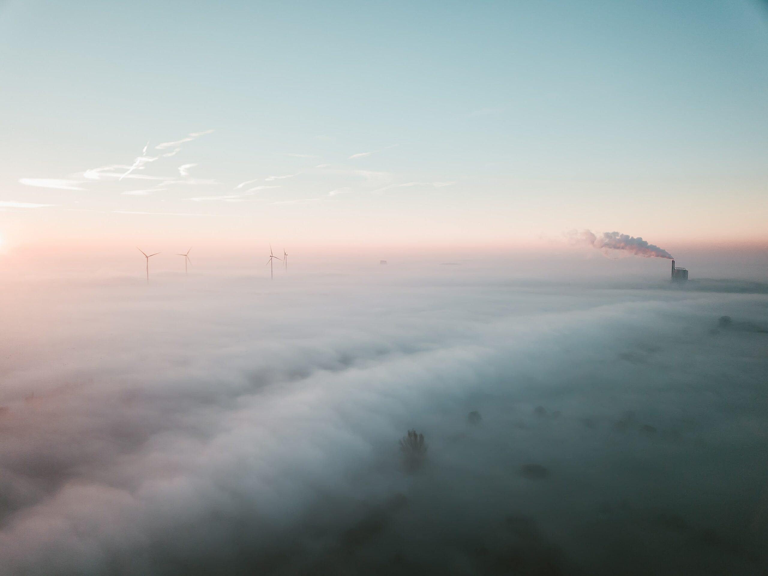 Landschaft unter Smog